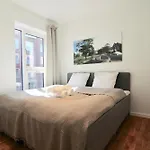 Beautiful 2-Bed W Balcony In Orestaden